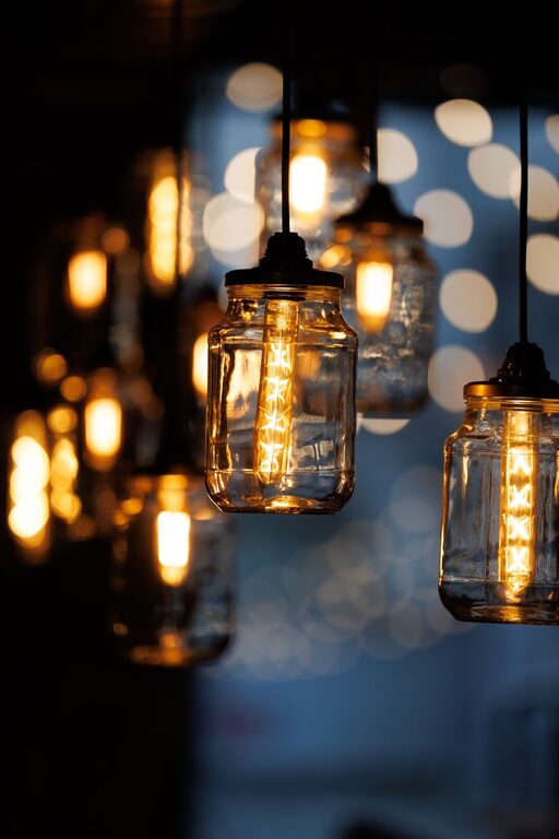 Come scegliere un’illuminazione domestica confortevole e funzionale
